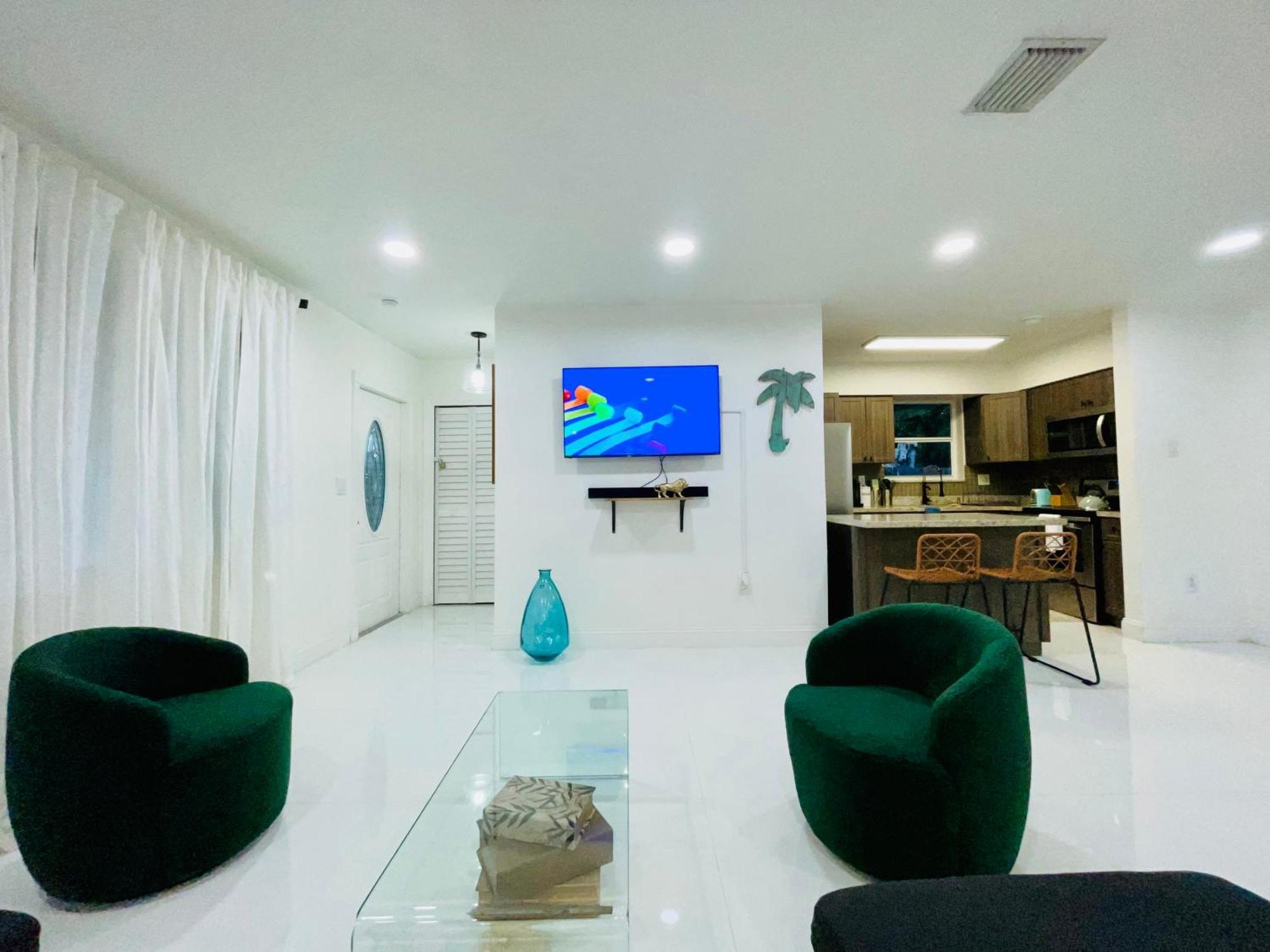 فيلا Cozy Comfy House بيمبروك باينز المظهر الخارجي الصورة