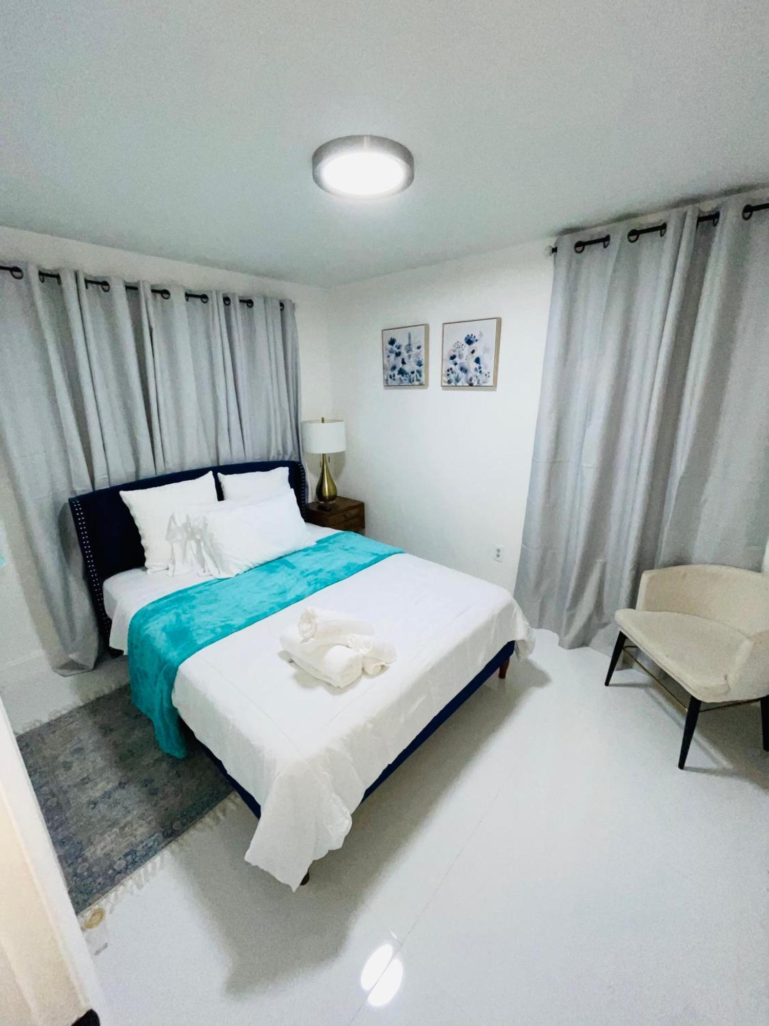 فيلا Cozy Comfy House بيمبروك باينز المظهر الخارجي الصورة