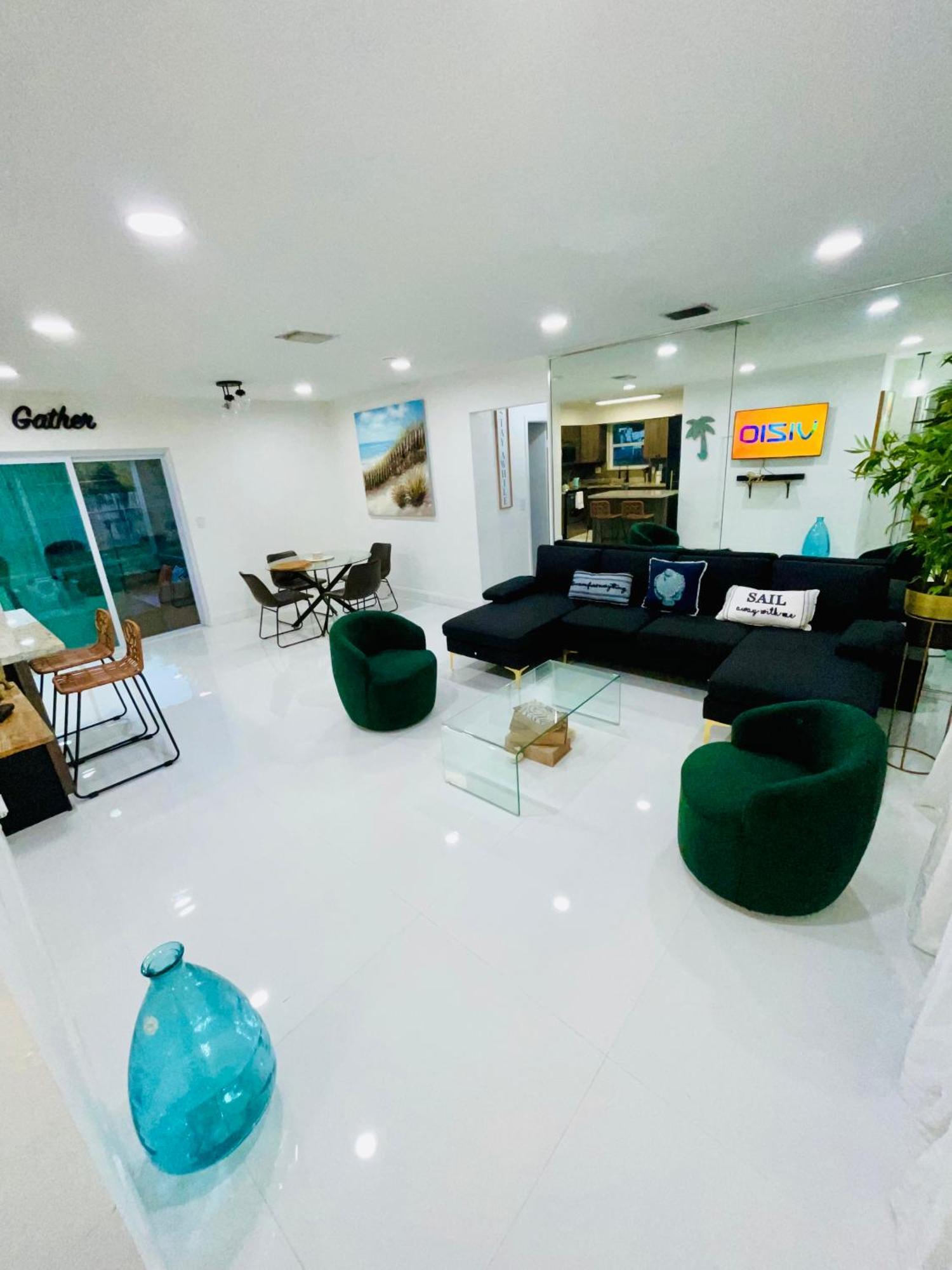 فيلا Cozy Comfy House بيمبروك باينز المظهر الخارجي الصورة