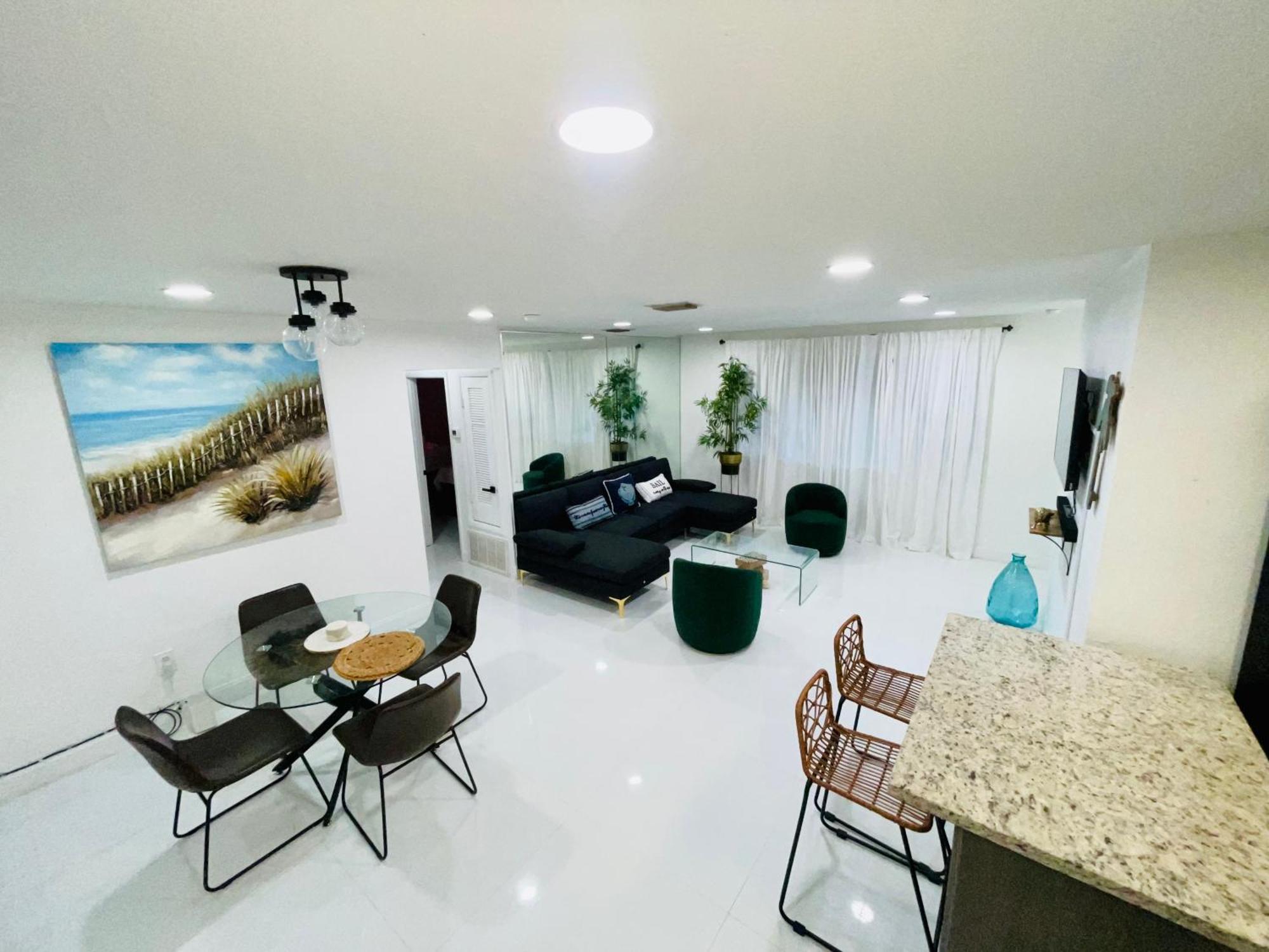 فيلا Cozy Comfy House بيمبروك باينز المظهر الخارجي الصورة